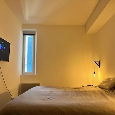 شقة Lumineux T3 Avec Vue Dans Le Centre Historique سانت ماكسيم