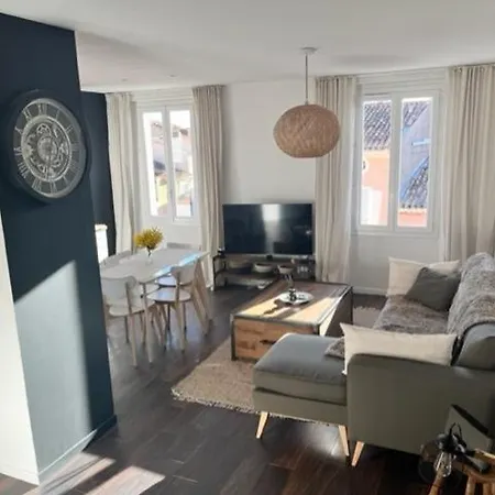 Lumineux T3 Avec Vue Dans Le Centre Historique Sainte-Maxime