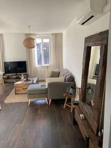 Lumineux T3 Avec Vue Dans Le Centre Historique *